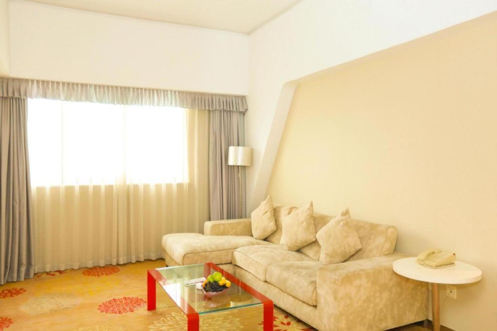Ramada Plaza By Wyndham Hangzhou Riverside Екстер'єр фото