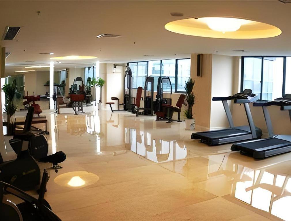 Ramada Plaza By Wyndham Hangzhou Riverside Екстер'єр фото